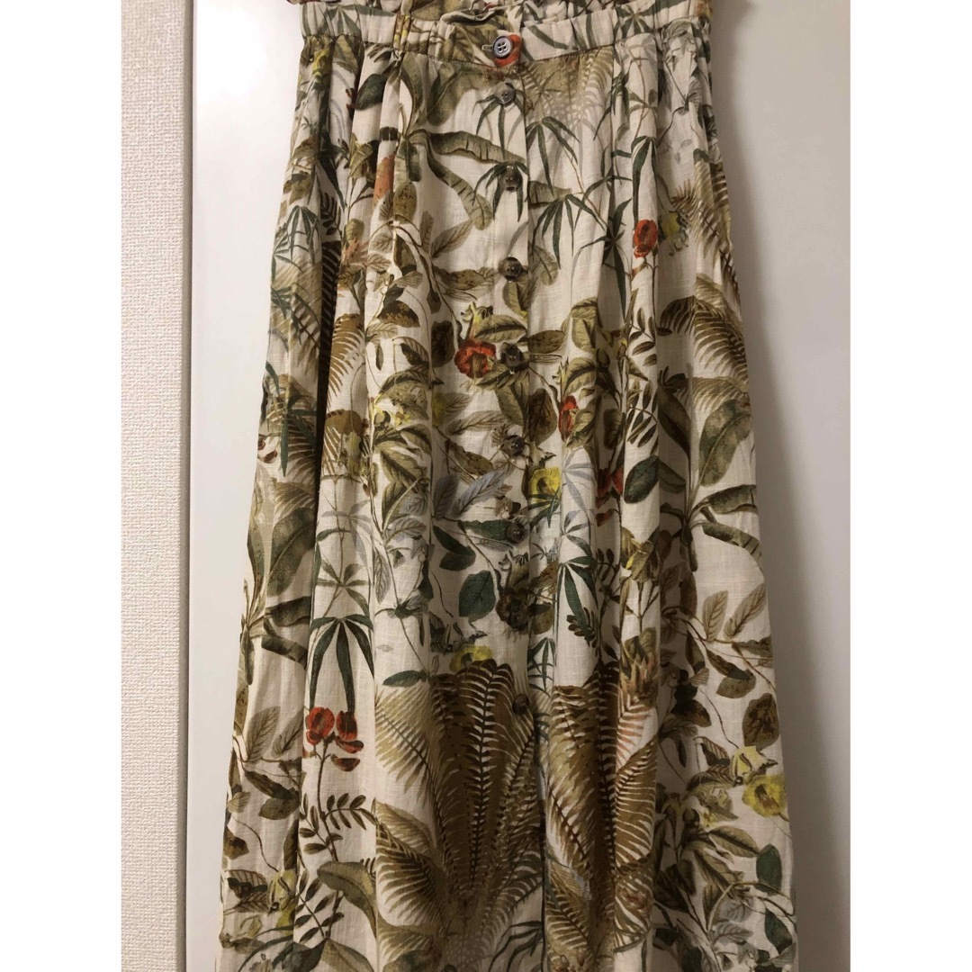 H&M(エイチアンドエム)のH&M リゾート ボタニカル 花柄スカート ベージュ系 XS レディースのスカート(ロングスカート)の商品写真