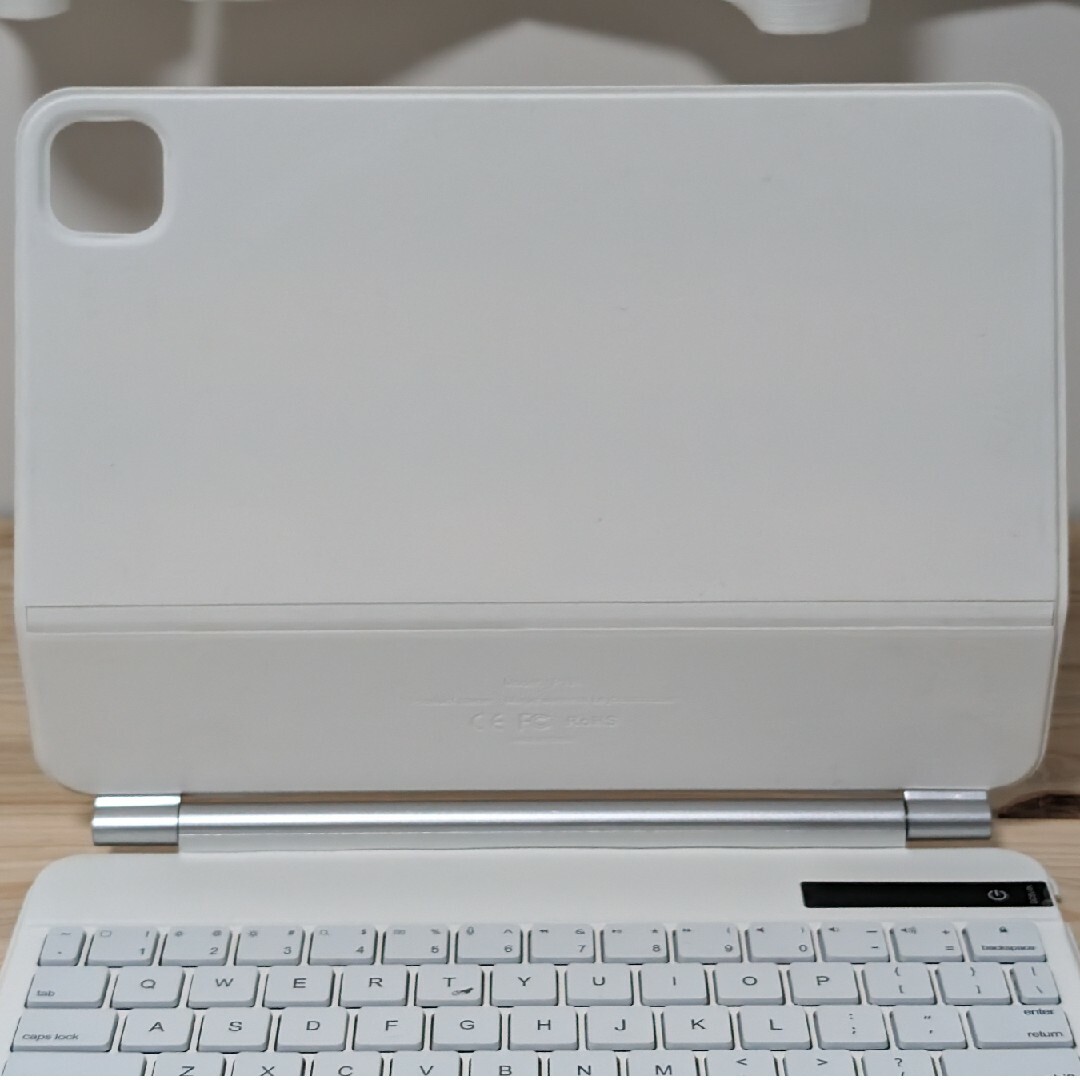 iPad(アイパッド)のiPad　Magickeyboard（社外品） スマホ/家電/カメラのスマホアクセサリー(iPadケース)の商品写真