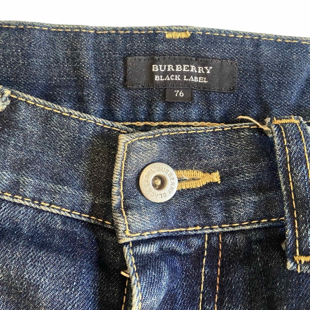 BURBERRY BLACK LABEL(バーバリーブラックレーベル)の★ BURBERRY BLACK LABEL★  デニム　ダメージ　クラッシュ メンズのパンツ(デニム/ジーンズ)の商品写真