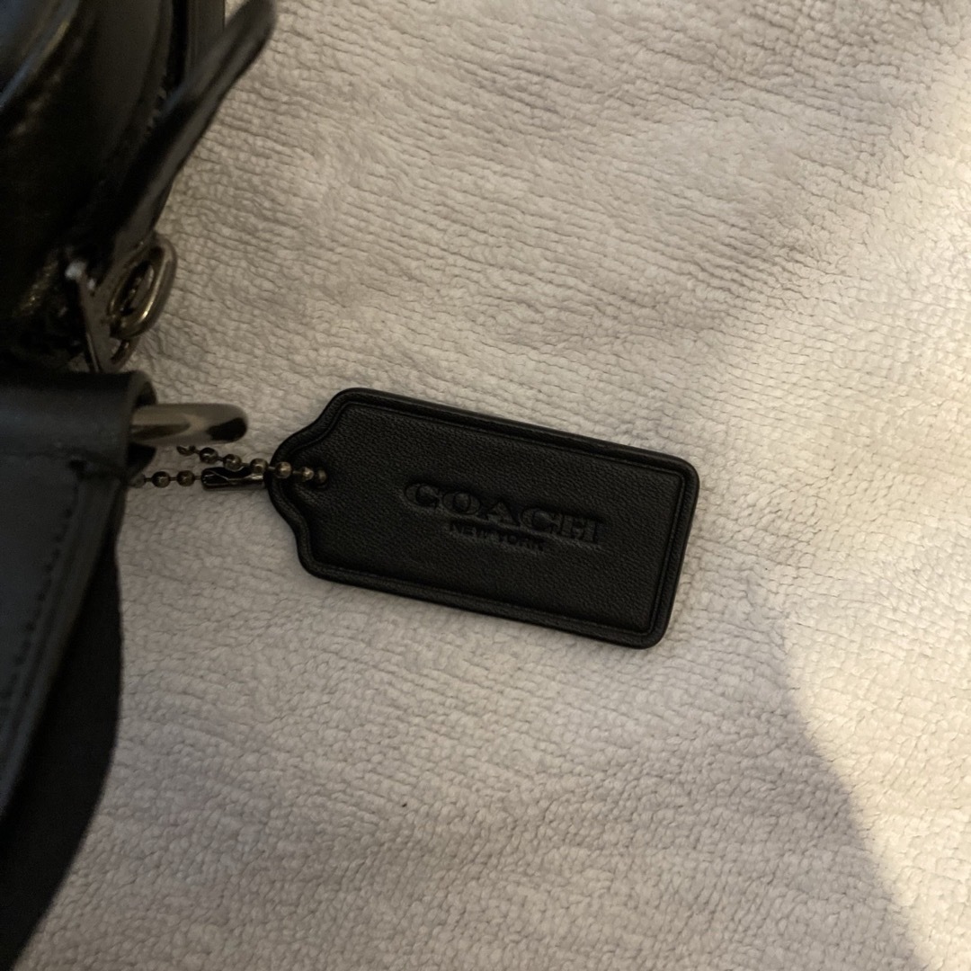 COACH(コーチ)の美品　コーチ　黒　ショルダーバッグ　メンズ　ユニセックス メンズのバッグ(ショルダーバッグ)の商品写真