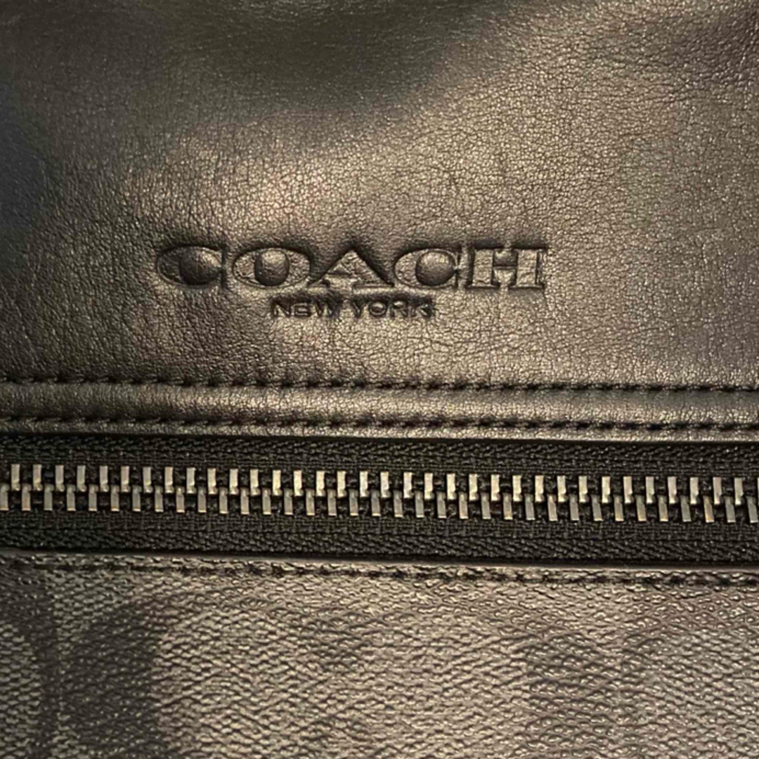 COACH(コーチ)の美品　コーチ　黒　ショルダーバッグ　メンズ　ユニセックス メンズのバッグ(ショルダーバッグ)の商品写真