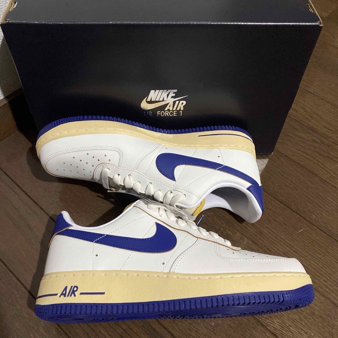 NIKE(ナイキ)のセール【27cm】新品ナイキNIKEエアフォース1AF1Air Force メンズの靴/シューズ(スニーカー)の商品写真