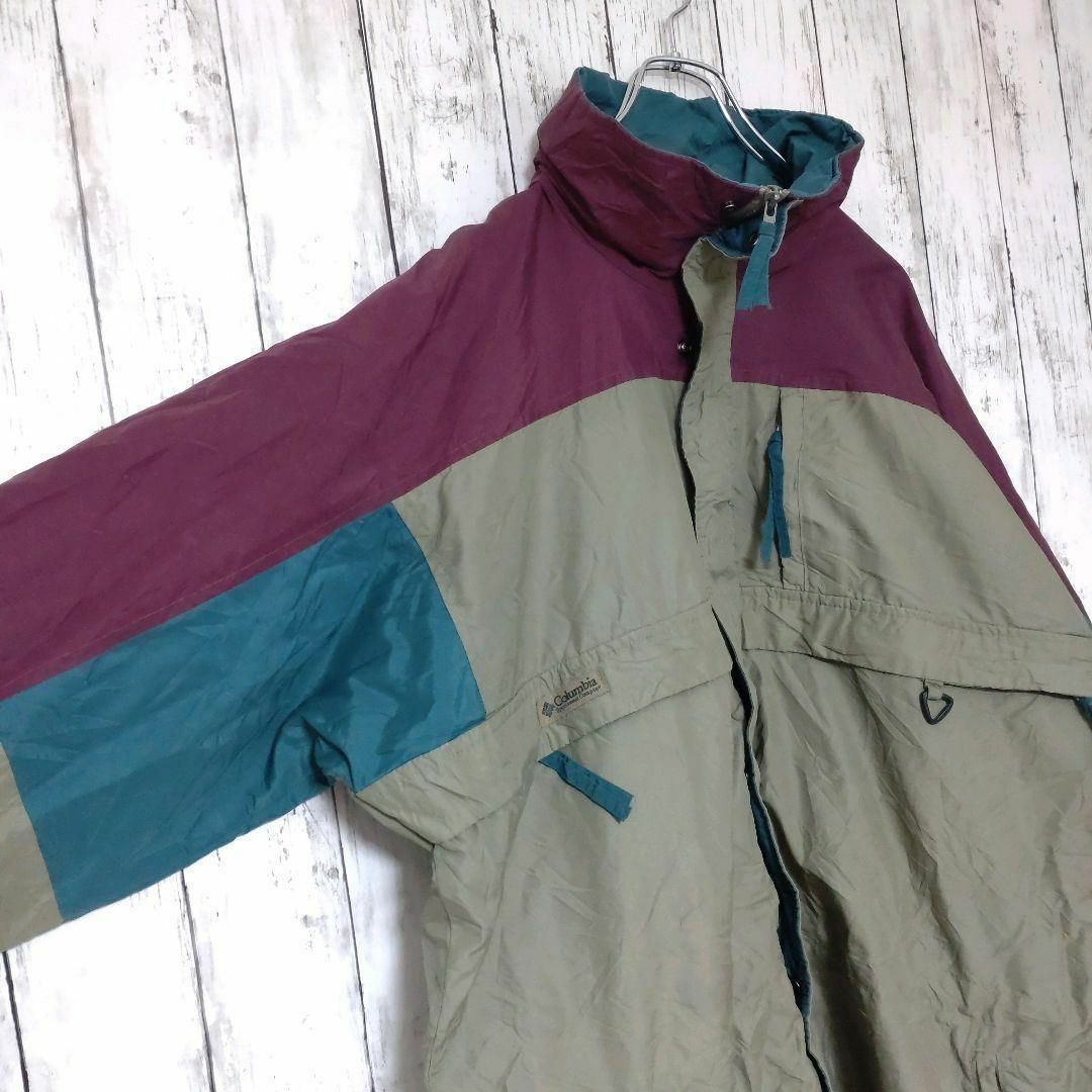 Columbia(コロンビア)の90sオールドコロンビア　マウンテンパーカー白タグ　パッチロゴ　　（846） メンズのジャケット/アウター(マウンテンパーカー)の商品写真