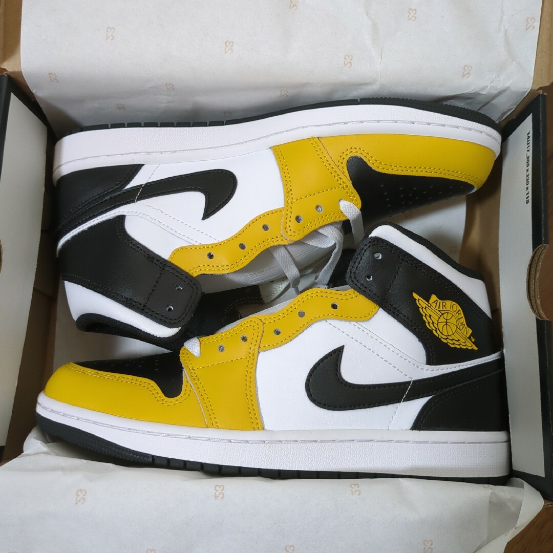 Jordan Brand（NIKE）(ジョーダン)の新品未使用 ナイキ AirJordan1 Mid YellowOchre 27c メンズの靴/シューズ(スニーカー)の商品写真