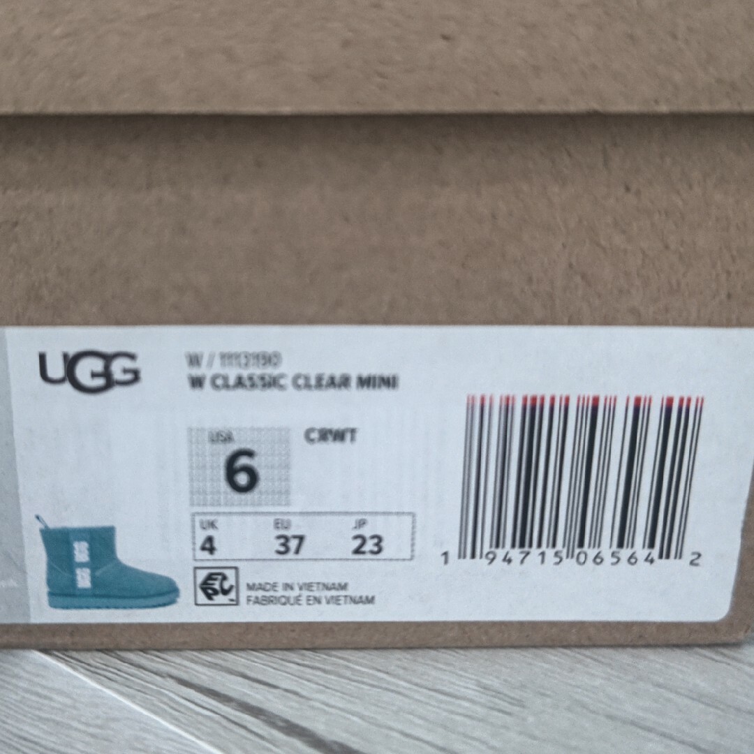 UGG(アグ)の未使用　ugg　classic　clear　mini レディースの靴/シューズ(ブーツ)の商品写真