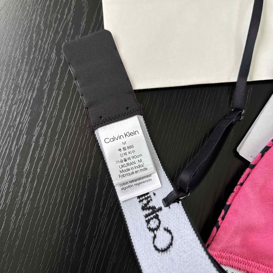 Calvin Klein(カルバンクライン)のカルバンクライン 下着 上下 セット M L ブラ ショーツ ピンク Tバック レディースの下着/アンダーウェア(ブラ&ショーツセット)の商品写真