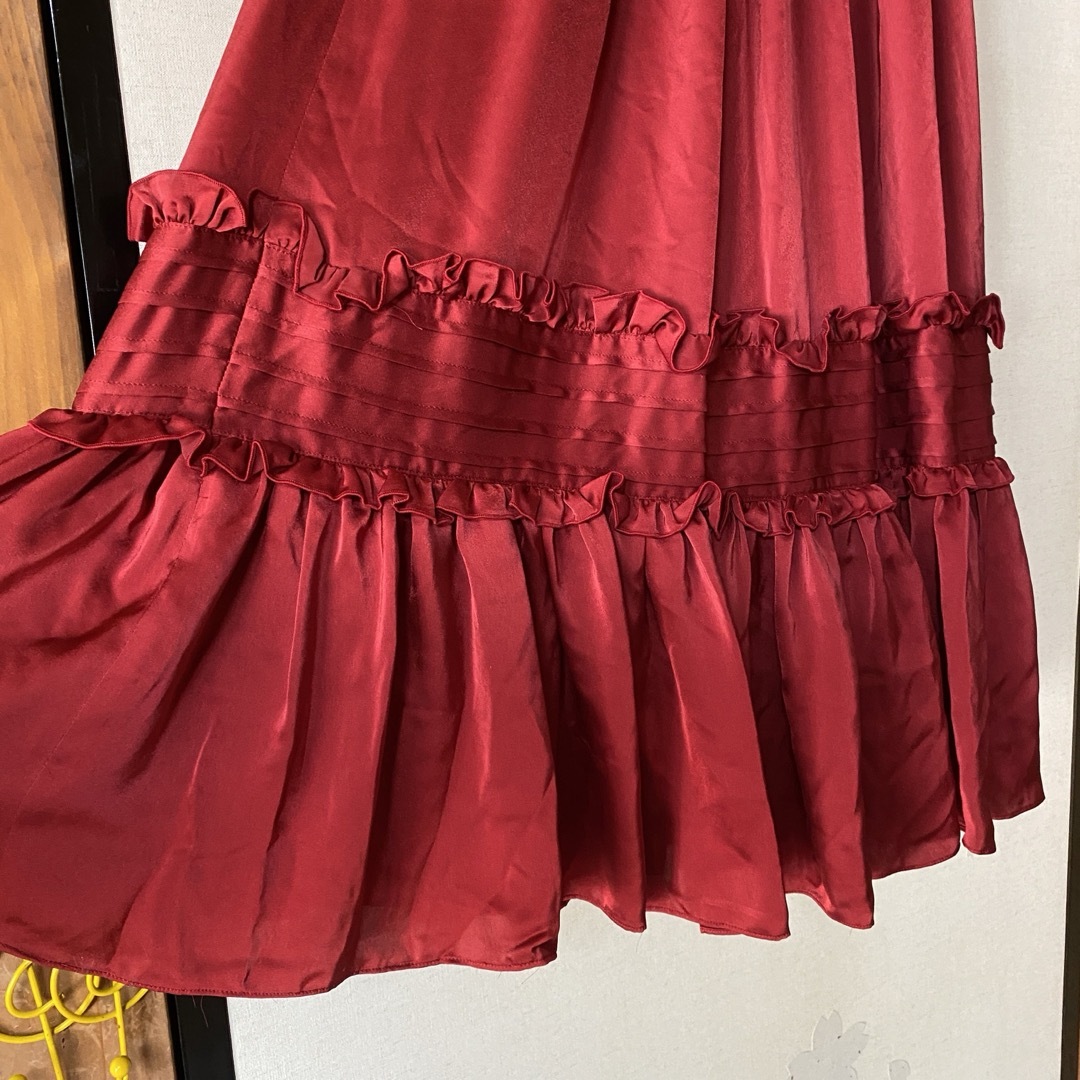 VINTAGE(ヴィンテージ)のレディース　ロングスカート　古着　レトロ　サテン　フリル　ドレス　赤　レッド レディースのスカート(ロングスカート)の商品写真