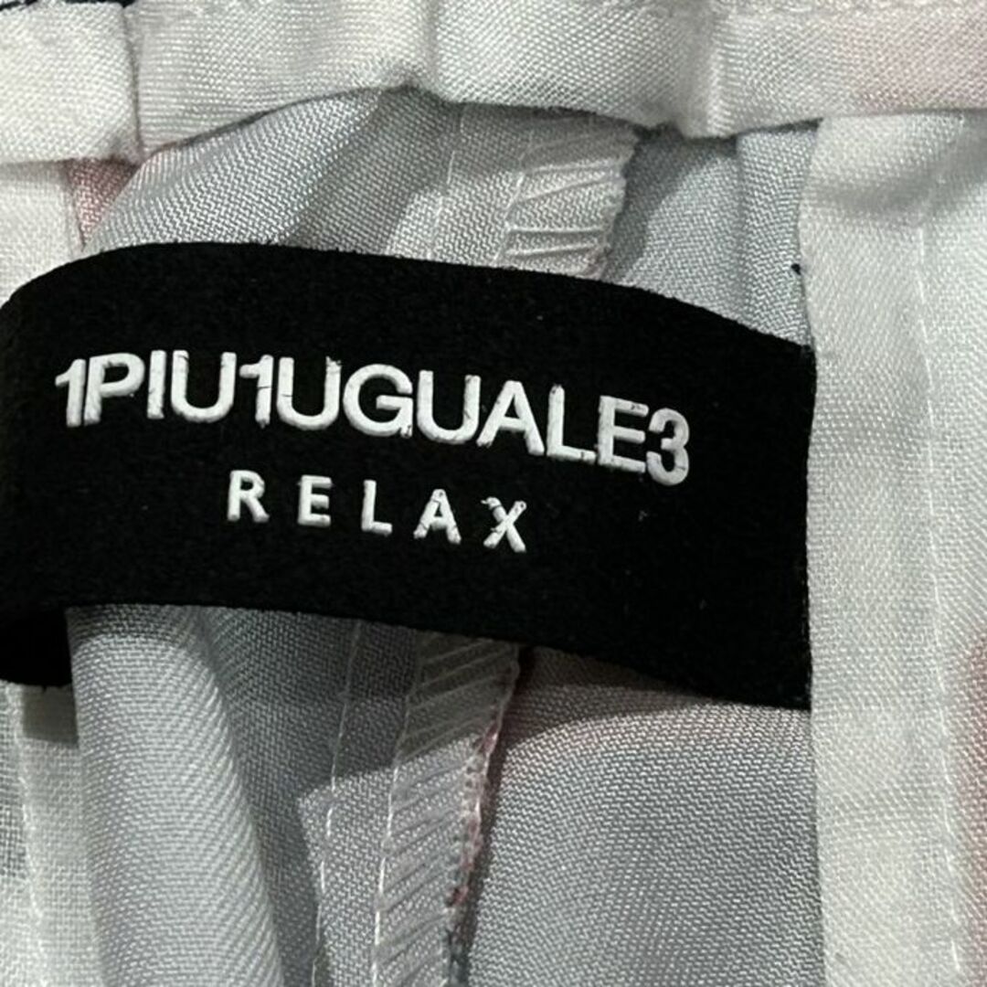 1piu1uguale3(ウノピゥウノウグァーレトレ)の＊1piu1uguale3 RELAX ロゴ マルチカラー ショートパンツ L メンズのパンツ(ショートパンツ)の商品写真