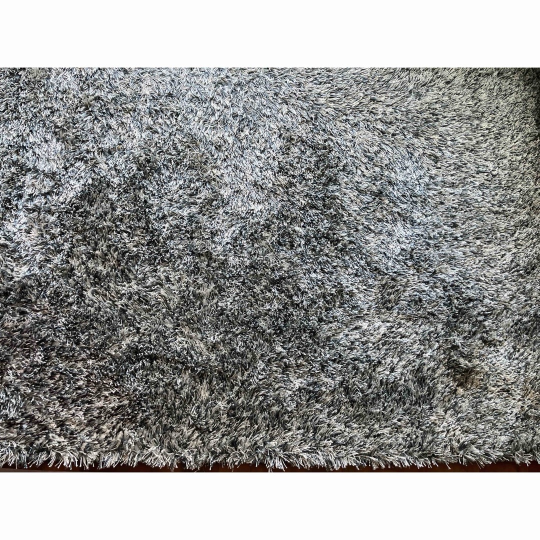 絨毯 カーペット　ラグマット シャギーラグ ホワイト　スカイブルー140x190 インテリア/住まい/日用品のラグ/カーペット/マット(カーペット)の商品写真