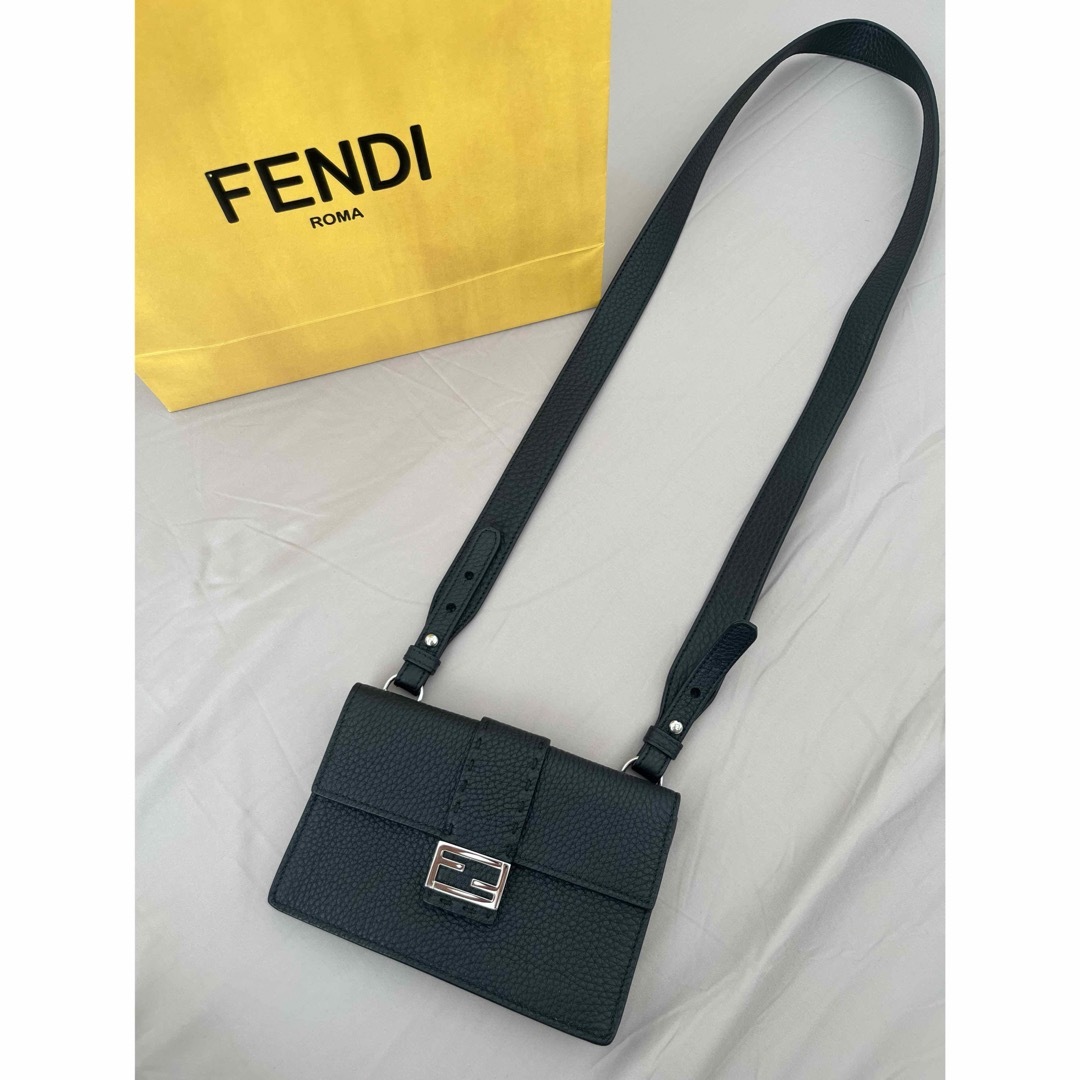 FENDI(フェンディ)のFENDI バッグ メンズのバッグ(ショルダーバッグ)の商品写真