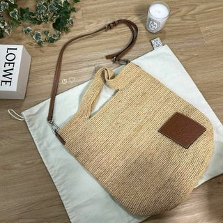 ロエベ(LOEWE)のLOEWE　ロエベ　スリットバッグ　ラフィアトート　ショルダー　かご　アナグラム(かごバッグ/ストローバッグ)