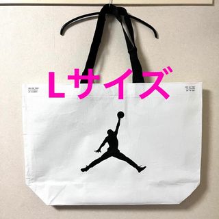 ジョーダン(Jordan Brand（NIKE）)の★美品★NIKE WOF 渋谷限定AIR JORDANエコトートバッグ Lサイズ(トートバッグ)