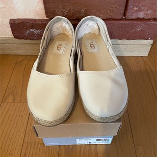 アグ(UGG)のUGG アグ フラットシューズ(スリッポン/モカシン)