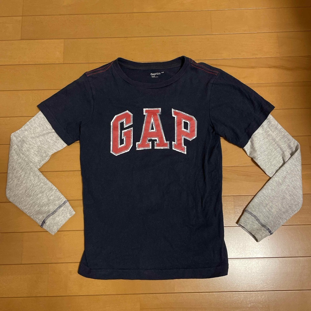 GAP Kids(ギャップキッズ)のGAPキッズロンT140センチ キッズ/ベビー/マタニティのキッズ服男の子用(90cm~)(Tシャツ/カットソー)の商品写真