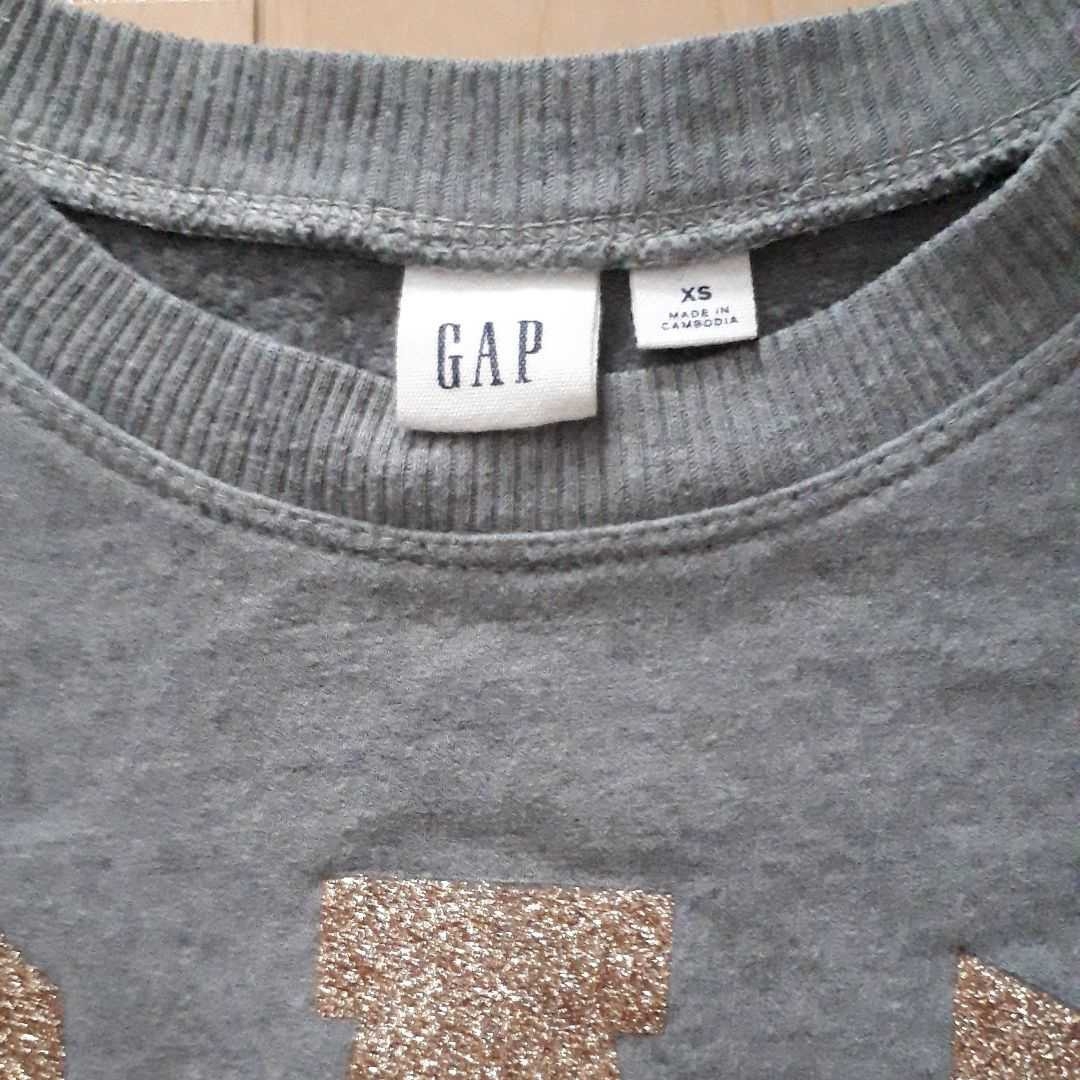 GAP(ギャップ)のGap　トレーナー　グレー　140　XS   薄手　裏起毛 キッズ/ベビー/マタニティのキッズ服女の子用(90cm~)(Tシャツ/カットソー)の商品写真