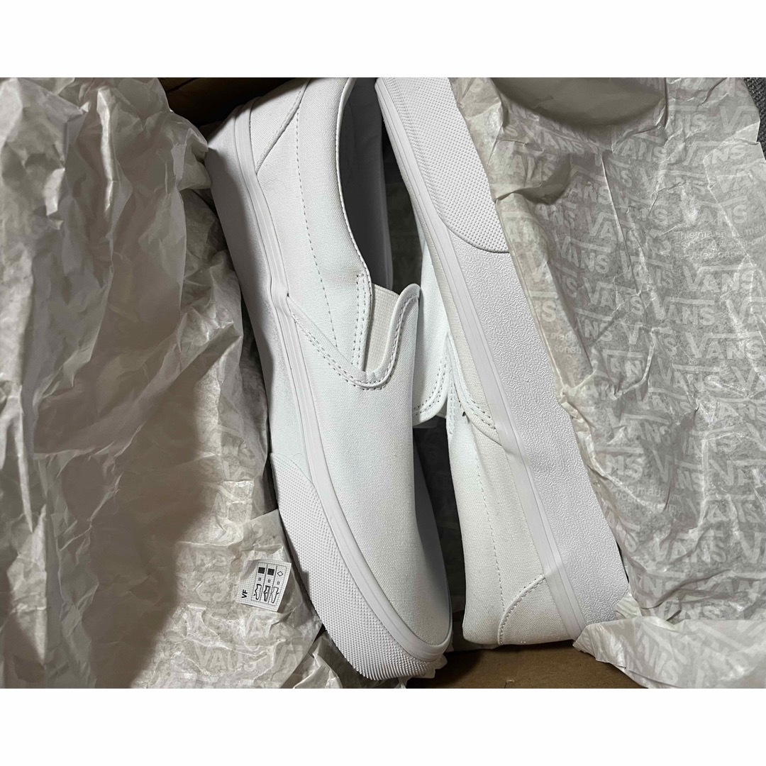 VANS(ヴァンズ)のVANS スリッポン トゥルーホワイト 27cm バンズ True White メンズの靴/シューズ(スリッポン/モカシン)の商品写真