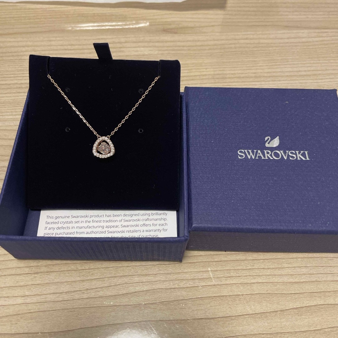 SWAROVSKI(スワロフスキー)のスワロフスキー　ネックレス レディースのアクセサリー(ネックレス)の商品写真