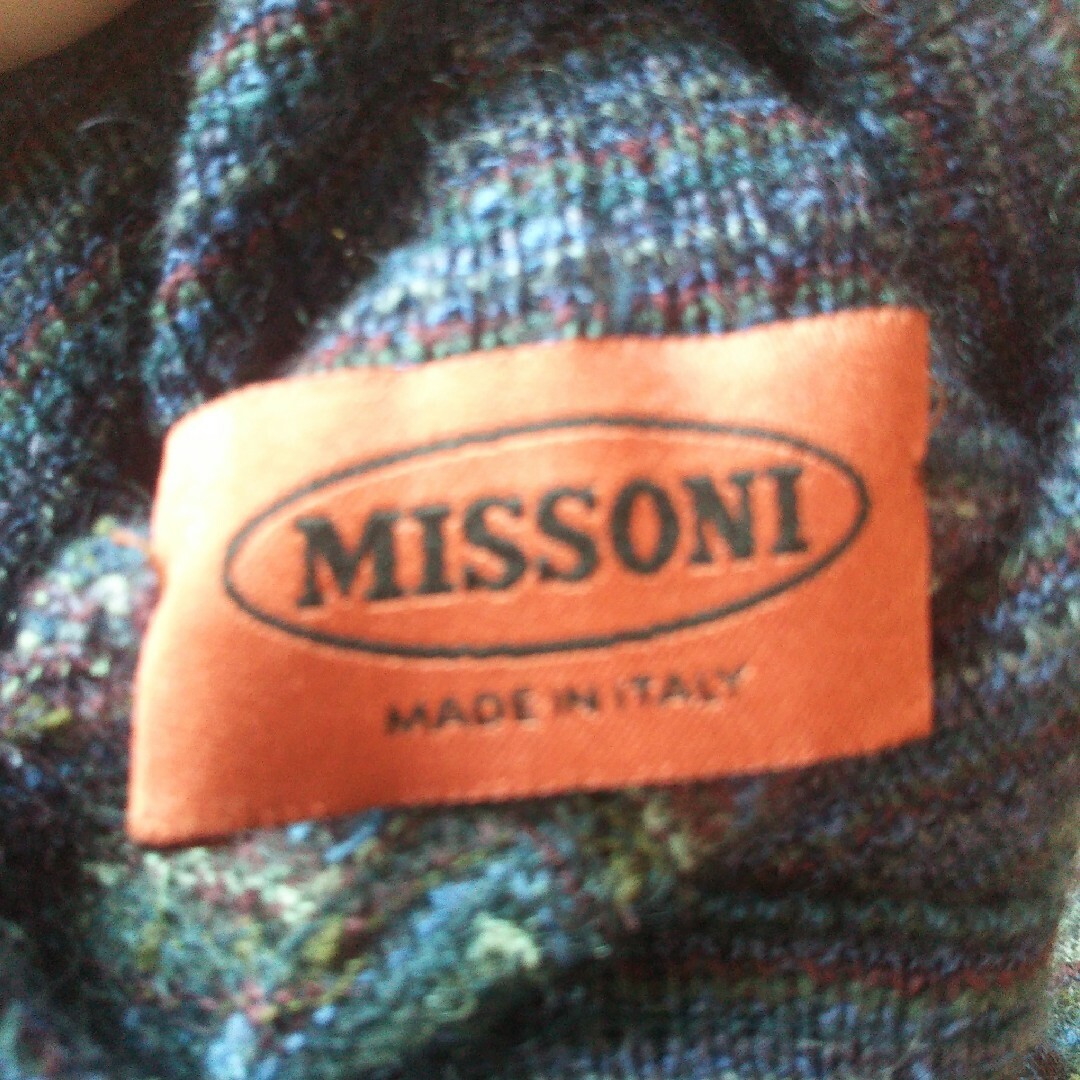 MISSONI(ミッソーニ)のミッソーニ オレンジタグ ネイビーパープル系マルチカラー タートルセーター難あり レディースのトップス(ニット/セーター)の商品写真