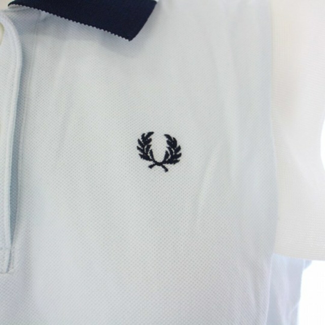 FRED PERRY(フレッドペリー)のフレッドペリー ポロシャツ ノースリーブ ロゴ刺繍 鹿の子 10 M 水色 レディースのトップス(ポロシャツ)の商品写真