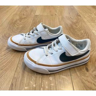 ナイキ(NIKE)の【美品】キッズ nike スニーカー コートレガシー 17-18cm(スニーカー)