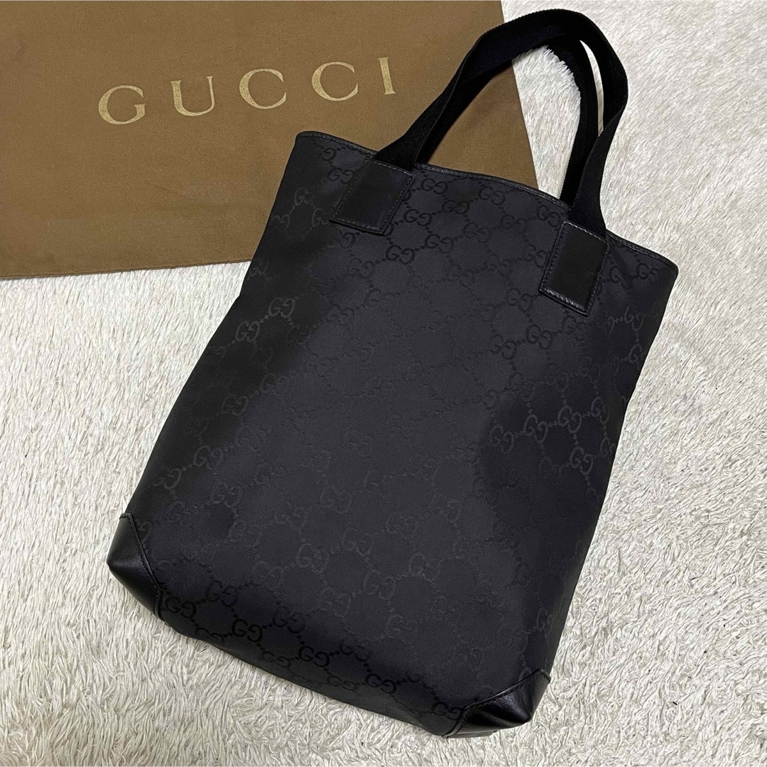 Gucci(グッチ)の725 専用 グッチ  トートバッグ 肩掛け GGナイロン×レザー A4収納 黒 レディースのバッグ(トートバッグ)の商品写真