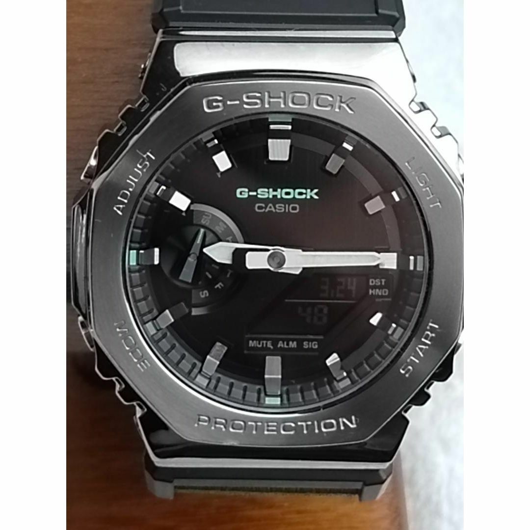 G-SHOCK(ジーショック)の【美品】CASIO Gショック  GM-2100CB-3AJF メンズの時計(腕時計(アナログ))の商品写真