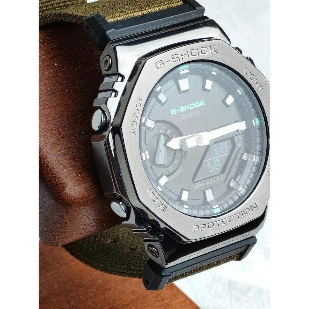 G-SHOCK(ジーショック)の【美品】CASIO Gショック  GM-2100CB-3AJF メンズの時計(腕時計(アナログ))の商品写真