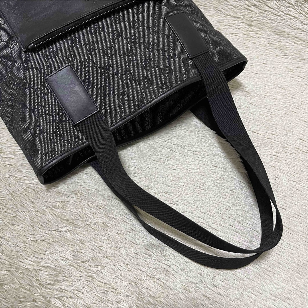 Gucci(グッチ)の704 専用 グッチ トートバッグ GGキャンバス×レザー A4収納 デニム 黒 レディースのバッグ(トートバッグ)の商品写真