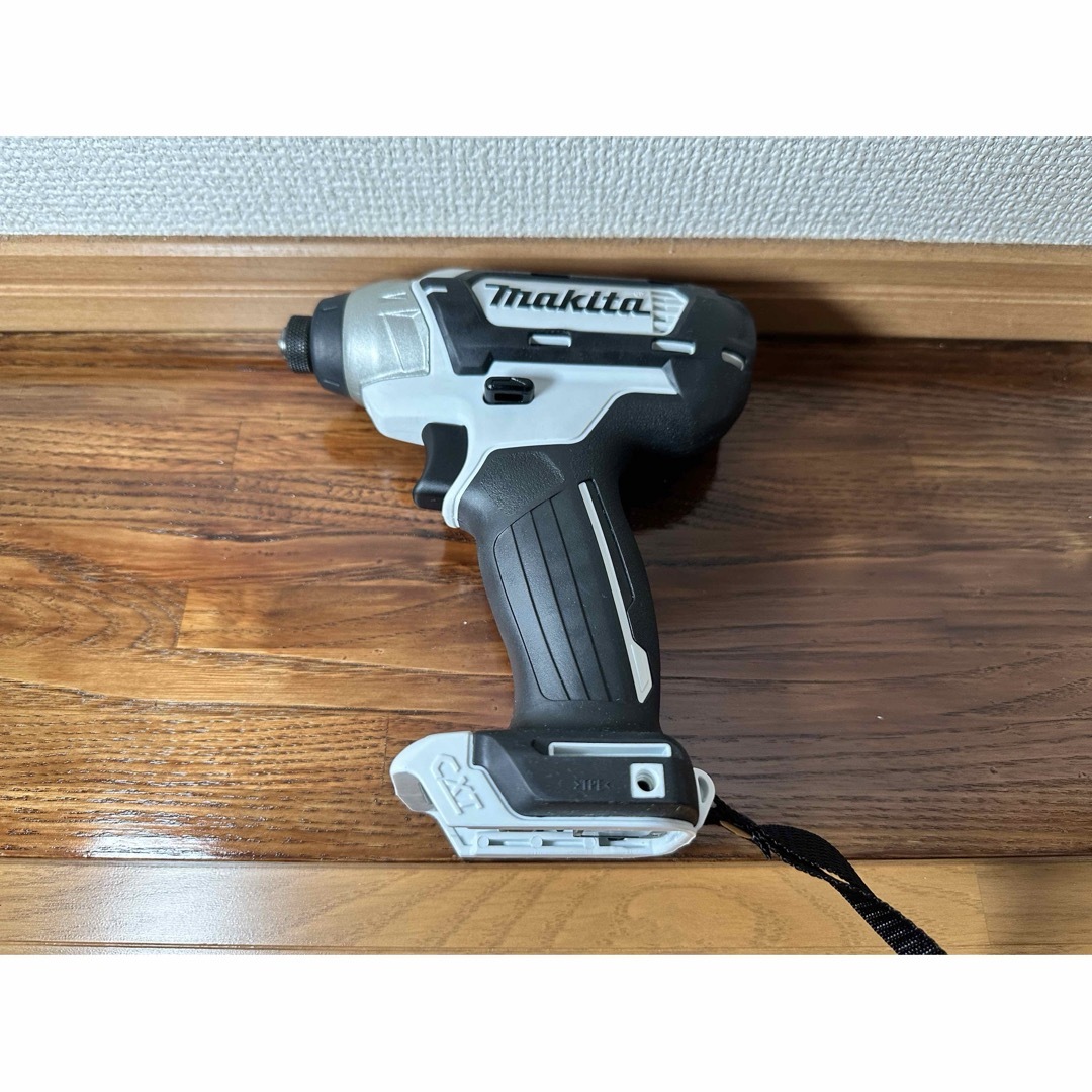 Makita(マキタ)のmakita 充電式インパクトドライバー　TD110D 白　未使用 その他のその他(その他)の商品写真