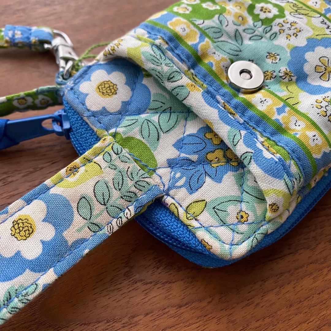 Vera Bradley(ヴェラブラッドリー)のヴェラブラッドリー　パスケース　財布 レディースのファッション小物(パスケース/IDカードホルダー)の商品写真