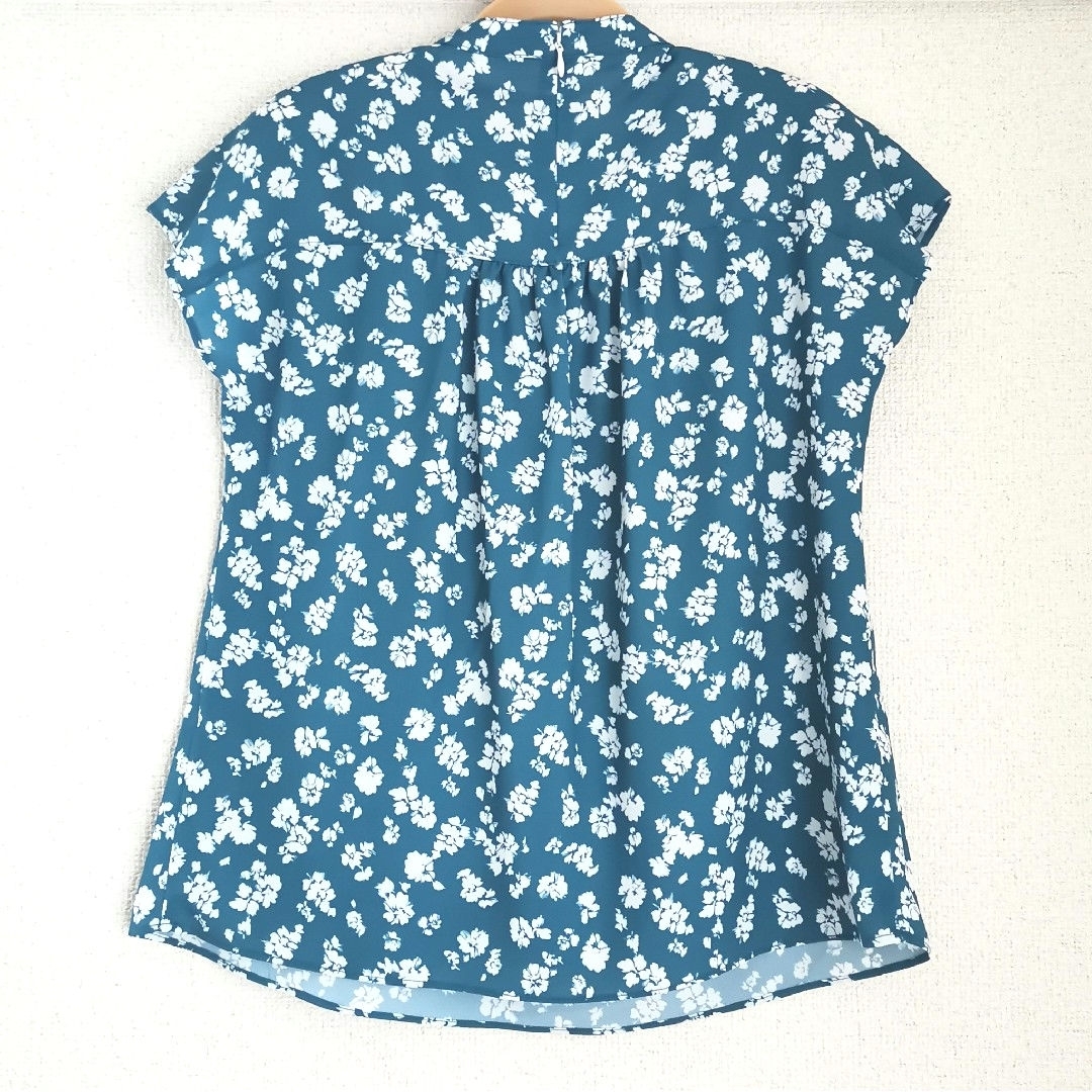 青山(アオヤマ)のレディース 花柄 トップス ノースリーブ ビジネス / 緑 青緑 レディースのトップス(シャツ/ブラウス(半袖/袖なし))の商品写真