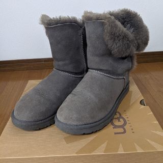 アグ(UGG)のUGG ベリーボタン 5803 グレー(ブーツ)