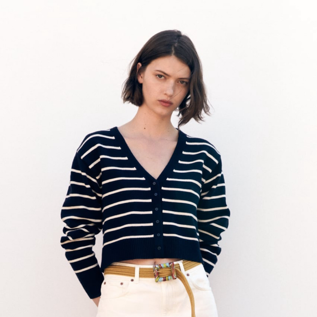 ZARA(ザラ)のzara ストライプ柄ニットジャケット レディースのトップス(ニット/セーター)の商品写真