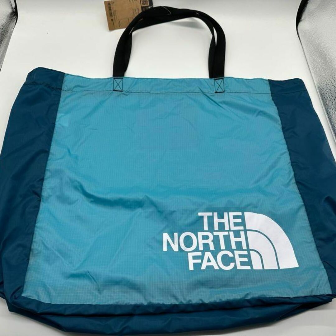 THE NORTH FACE(ザノースフェイス)の新品 ノースフェイス ループ トート トートバッグ　L　NM81556Z メンズのバッグ(トートバッグ)の商品写真