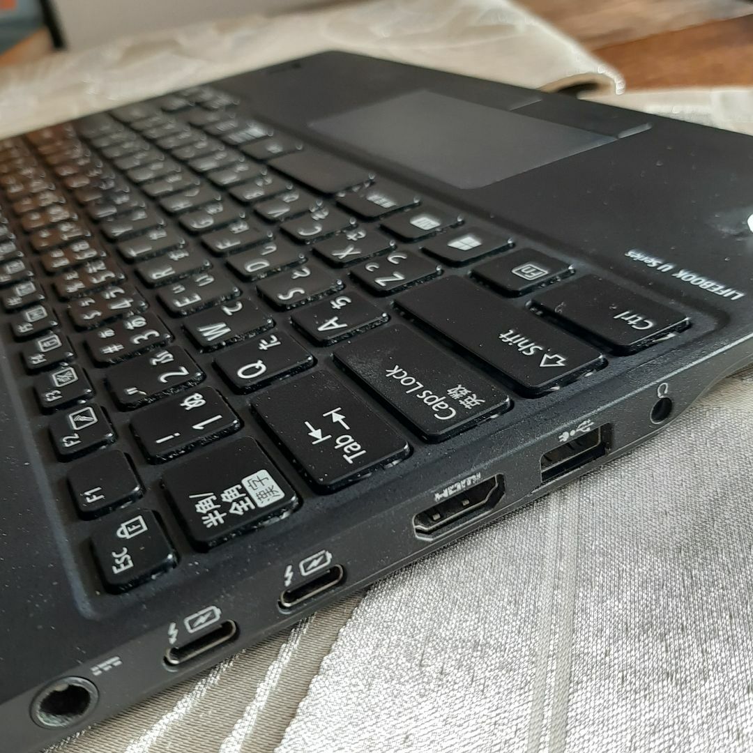 富士通(フジツウ)のノートパソコン U9310 10世代 i5 256G FHD 富士通 スマホ/家電/カメラのPC/タブレット(ノートPC)の商品写真