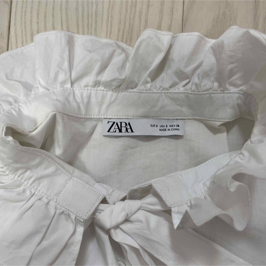 ZARA(ザラ)の【ZARA】コントラスト フリル リボン ニット トップス レディースのトップス(ニット/セーター)の商品写真