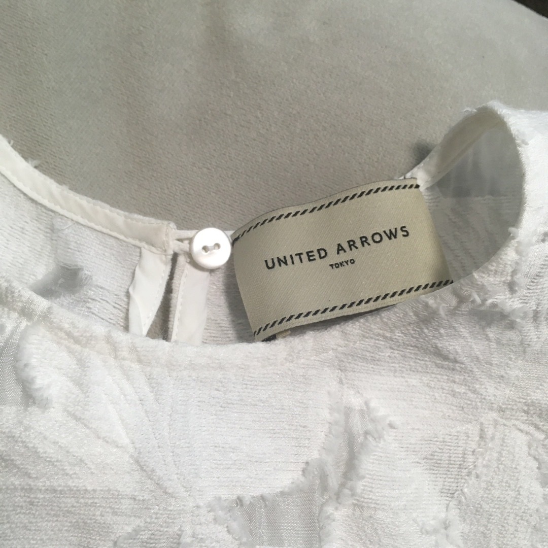 UNITED ARROWS(ユナイテッドアローズ)の【美品】UNITED ARROWS UBCC CUT/JQ ドロースト ブラウス レディースのトップス(シャツ/ブラウス(長袖/七分))の商品写真