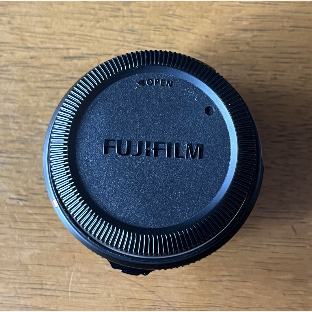 富士フイルム(フジフイルム)の【美品】XF27mmF2.8 R WR FUJIFILM 単焦点レンズ スマホ/家電/カメラのカメラ(レンズ(単焦点))の商品写真