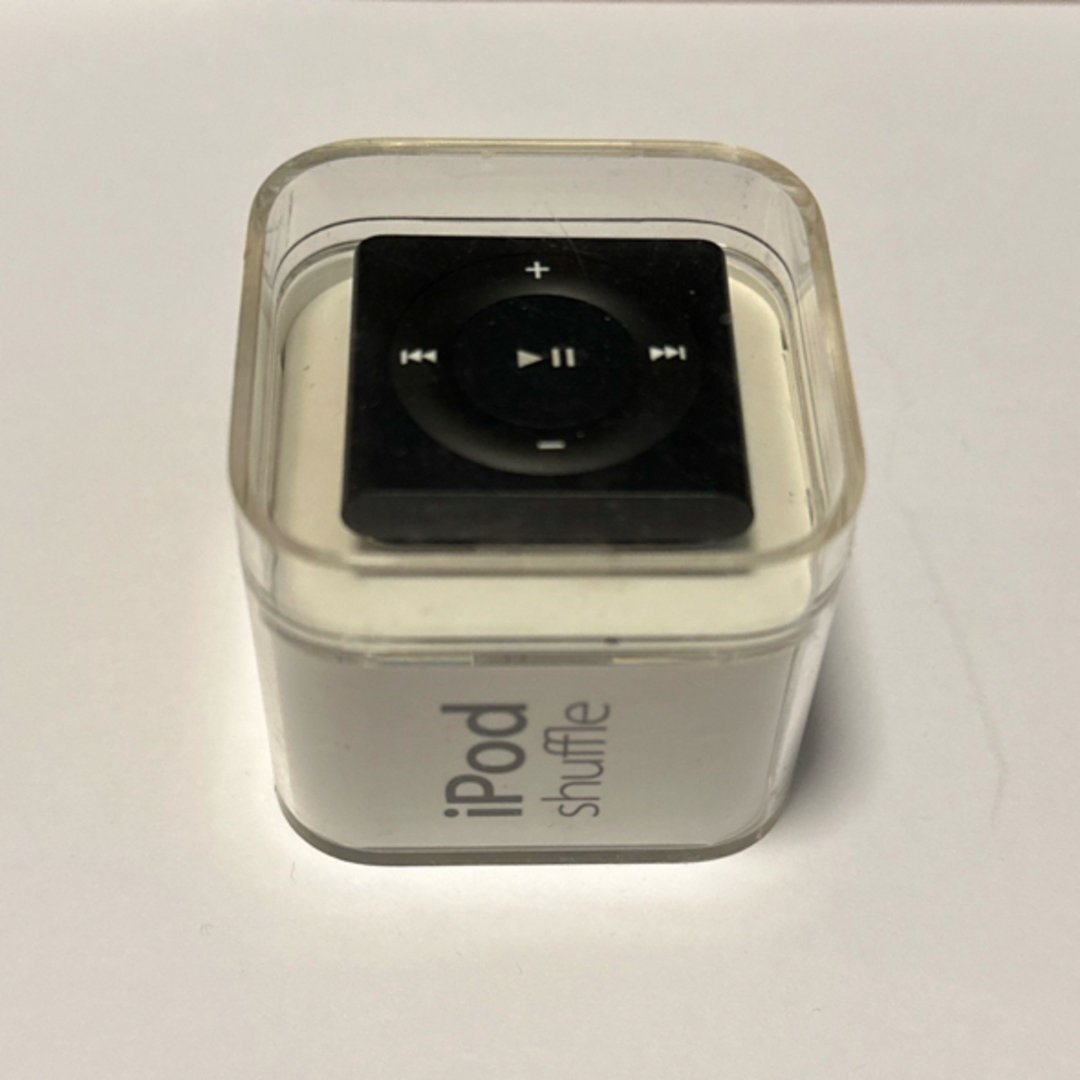 iPod(アイポッド)のAPPLE iPod shuffle 2GB2012 MD779J/A 黒 スマホ/家電/カメラのオーディオ機器(ポータブルプレーヤー)の商品写真