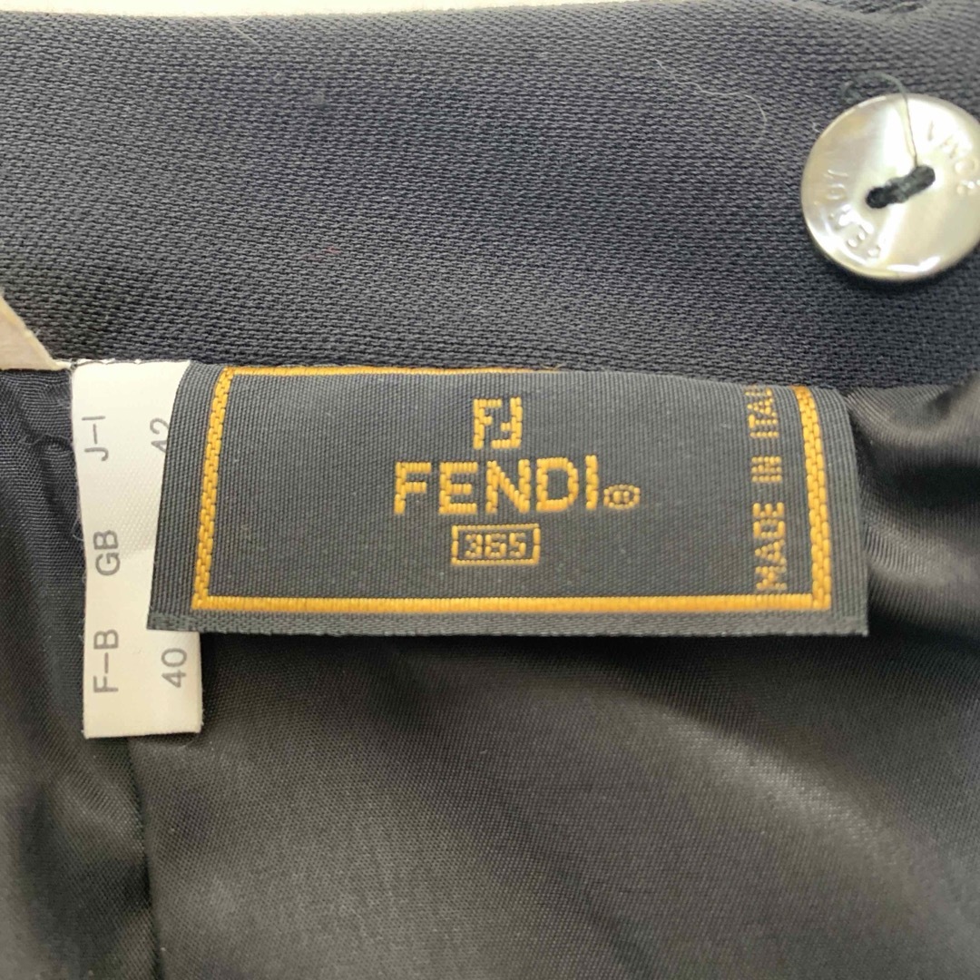 FENDI(フェンディ)のフェンディ　FENDI 黒　スカートスーツ　セットアップ レディースのフォーマル/ドレス(スーツ)の商品写真