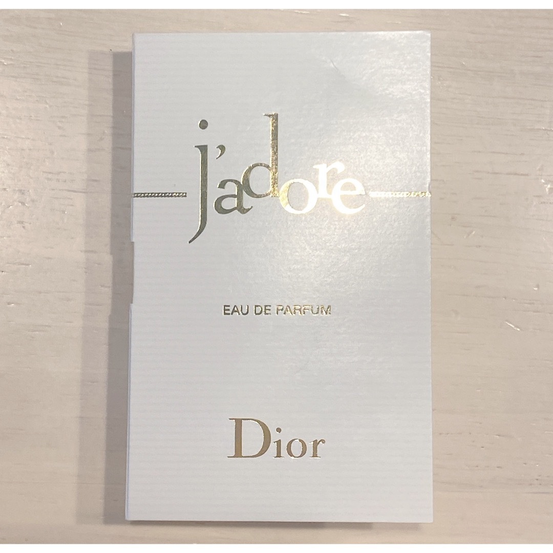 Christian Dior(クリスチャンディオール)のj'adore EAU DE PARFUM 1ml コスメ/美容のキット/セット(サンプル/トライアルキット)の商品写真