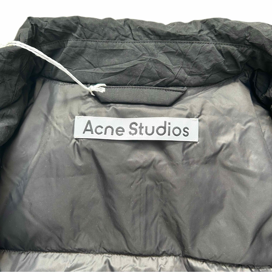 Acne Studios(アクネストゥディオズ)の新品未使用　23AW ACNE STUDIOS DOWN JACKET  メンズのジャケット/アウター(ダウンジャケット)の商品写真