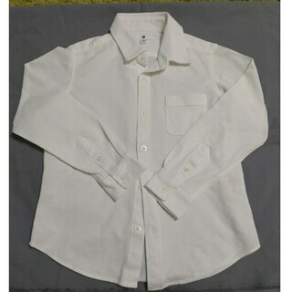 ユニクロ(UNIQLO)のユニクロ　130cm長袖　白シャツ(Tシャツ/カットソー)