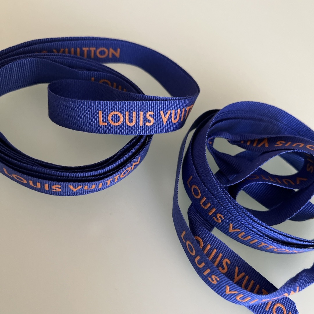 LOUIS VUITTON(ルイヴィトン)のLouis Vuitton リボン　80センチ　2本 レディースのバッグ(ショップ袋)の商品写真