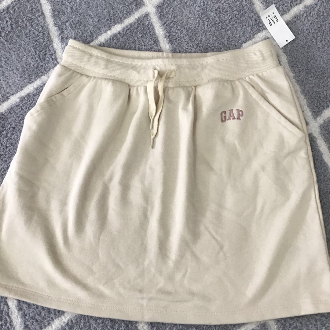 GAP(ギャップ)のGAP 160 キッズ/ベビー/マタニティのキッズ服女の子用(90cm~)(スカート)の商品写真