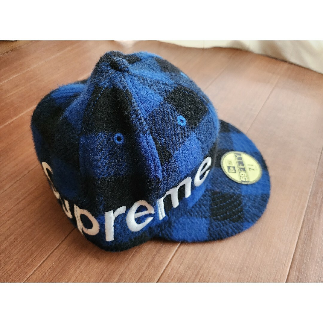 Supreme(シュプリーム)の【レア】Supreme × Newera ブルーチェック キャップ 60.6cm メンズの帽子(キャップ)の商品写真