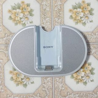 ウォークマン(WALKMAN)のSONY SRS-NWGT010 スピーカー　ホワイト　本体のみ　付属品無し(スピーカー)