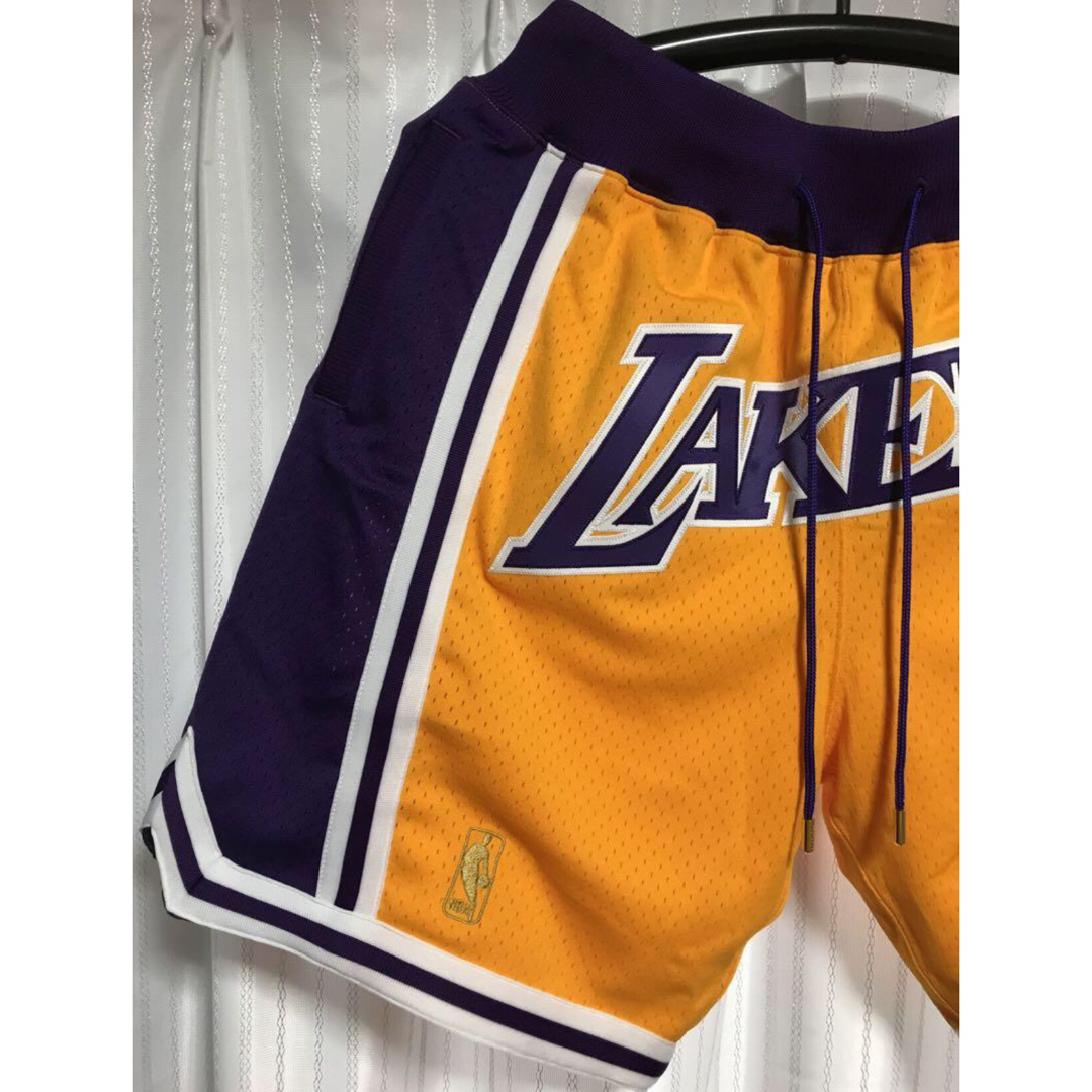 MITCHELL & NESS(ミッチェルアンドネス)のJust Don×Mitchell&Ness LA Lakers LeBron スポーツ/アウトドアのスポーツ/アウトドア その他(バスケットボール)の商品写真