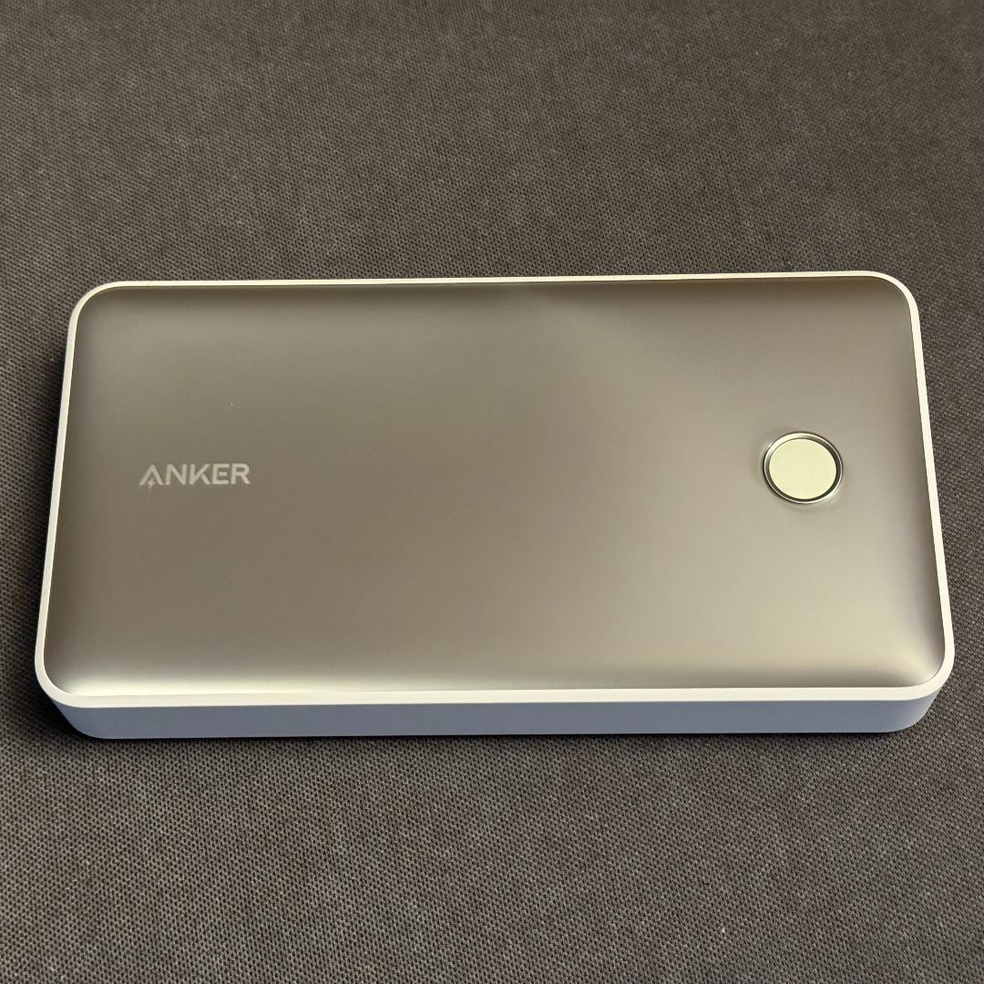Anker(アンカー)のAnker 537 Power Bank (24000mAh, 65W) スマホ/家電/カメラのスマホアクセサリー(その他)の商品写真