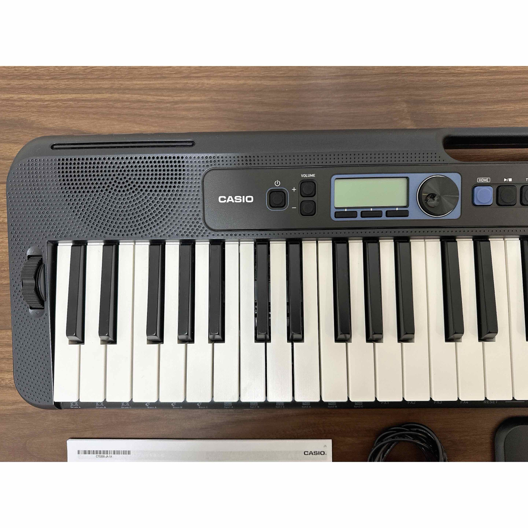 CASIO(カシオ)のcasio ct-s300 カシオトーン　電子ピアノ　ほぼ未使用 楽器の鍵盤楽器(電子ピアノ)の商品写真